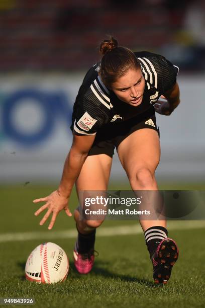 Michaela Blyde of New Zealand scores a try during the Cup final on day two of the HSBC Women's Rugby Sevens Kitakyushu at Mikuni World Stadium...