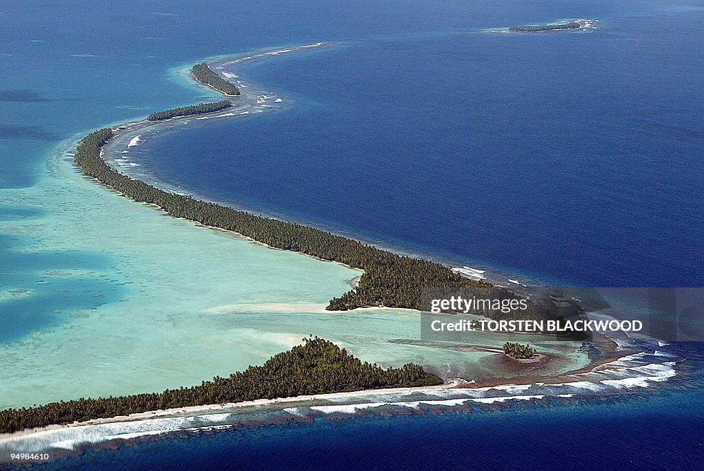 The South Pacific pounds the serpentine