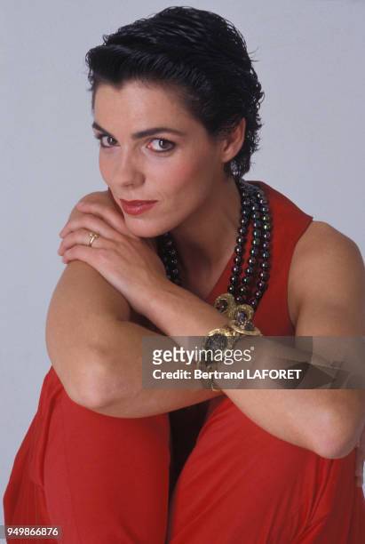 Portrait de l'actrice Elizabeth Bourgine en décembre 1986 à Paris, France.