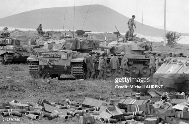 Chars et soldats de l'armée israélienne sur le front du Golan pendant la guerre du Kippour en octobre 1973 en lsraël.