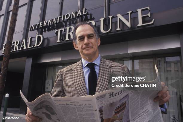 Portrait de John Vinocur, journaliste américain éditorialiste de l'International Herald Tribune, en avril 1990 à Paris, France.