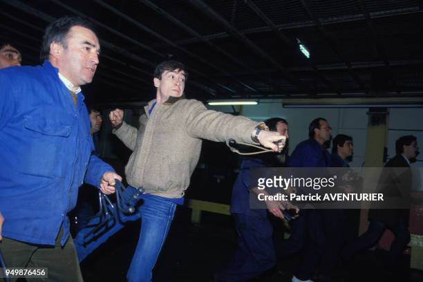 Affrontements lors des manifestations des ouvriers de Talbot le 5 janvier 1984 à Poissy, France.