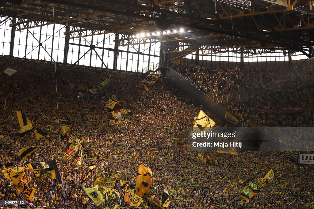 Borussia Dortmund v Bayer 04 Leverkusen - Bundesliga