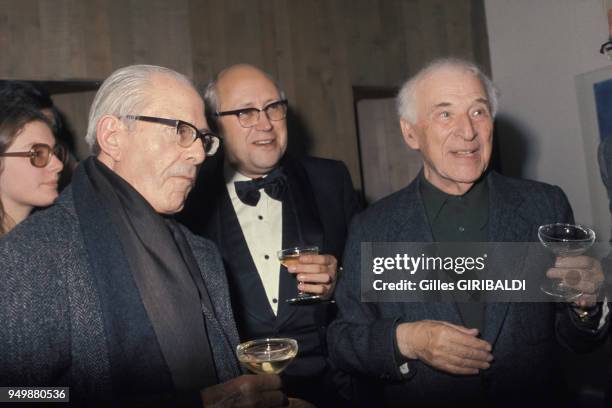 Le violoncelliste Mstislav Rostropovitch et le peintre Marc Chagall lors d'un concert du musicien au Musée Chagall en octobre 1974 à Nice, France.