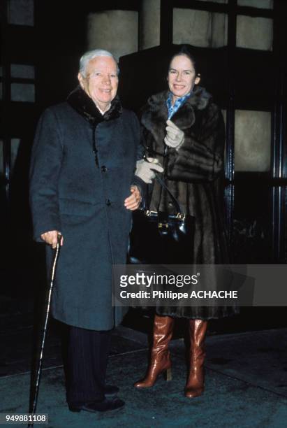 Charlie Chaplin et sa femme Oona à Paris en 1973, France.