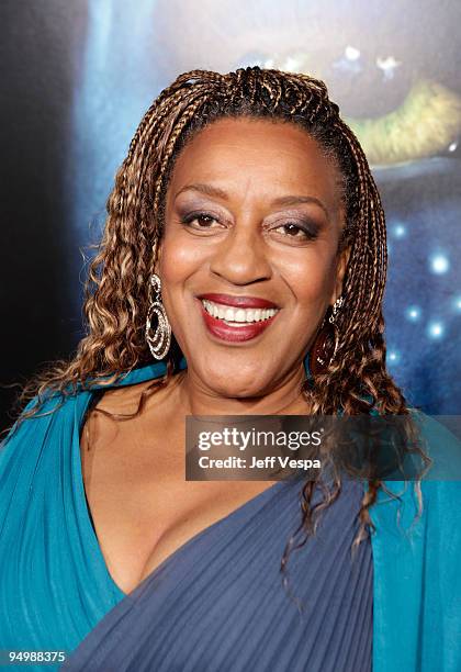 Actress CCH Pounder attends the "Avatar" Los Angeles premiere at Grauman's Chinese Theatre on December 16, 2009 in Hollywood, California.