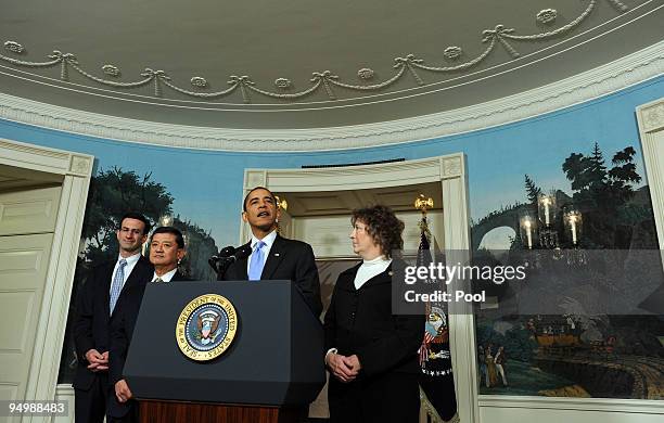 President Barack Obama makes a statement on the SAVE program with Office of Management and Budget Director Peter R. Orszag , Secretary of Veterans...