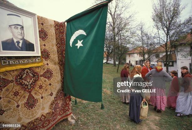 Membres de la communauté musulmane en novembre 1982, Yougoslavie.