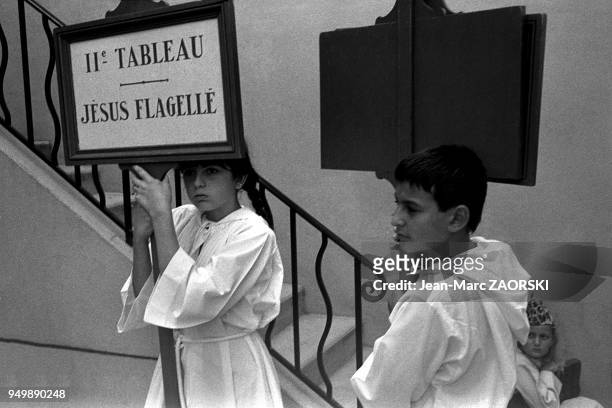 Procession de la Passion, le 5 août 1982, fête traditionnelle religieuse organisée tous les 5 août depuis 1467, à Roquebrune-Cap-Martin,...