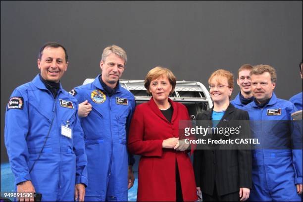 Merkel & ESA crews May 06.: In May 2006, Chancellor Angela Merkel with some of the ESA astronauts: Michel Tognini, head of ESA's astronaut corps,...