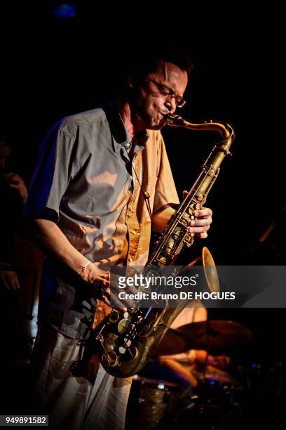 Olivier Defays saxophoniste du Sanseverino Big Band, lors du Festival Jazzellerault le 6 juin 2007, Châtellerault, France.