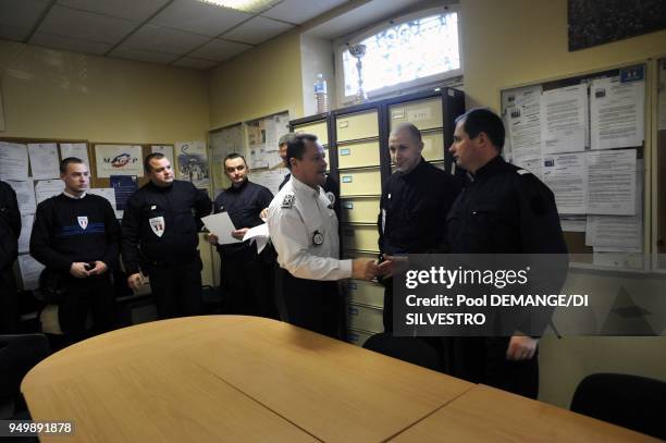 Olivier Morot, 35 ans, sous brigadier appartenant a la brigade d'ordre public et de securite routiere attache a l'Hotel de Police de Chaumont. Notre...