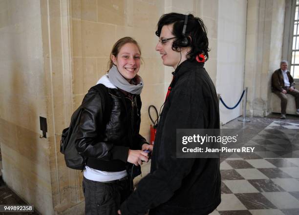 Un aprés midi au Chateau de Versailles Beaucoup de monde car les musées pour les jeunes et les enseignants sont gratuit Versailles le 8 avril 2009.