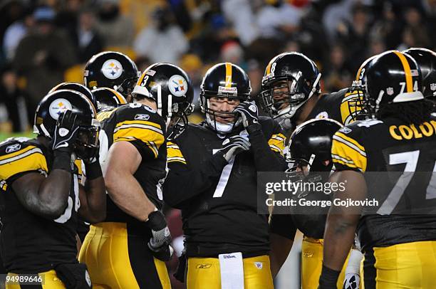 Quarterback Ben Roethlisberger of the Pittsburgh Steelers huddles with the offense during a game against the Green Bay Packers at Heinz Field on...