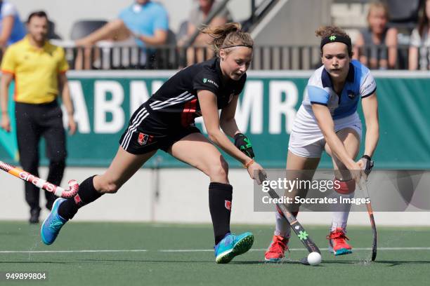 Marijn Veen of Amsterdam Dames 1 during the match between Amsterdam D1 v Hurley D1 on April 22, 2018