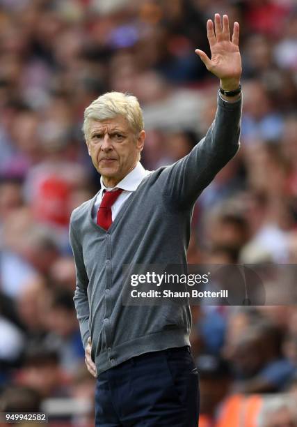 Arsene Wenger, Manager of Arsenal gives his team instructions during the Premier League match between Arsenal and West Ham United at Emirates Stadium...