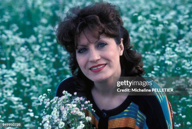 Portrait d'Andréa Ferréol lors du tournage du film 'Louisiane' de Philippe de Broca en mai 1983 en France.