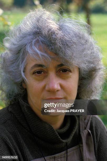 Portrait d'Isabelle Sadoyan, actrice, lors du tournage du film 'Tristesse et Beauté' réalisé par Joy Fleury en octobre 1984 en France.