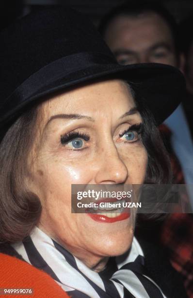 Portrait de l'actrice américaine Gloria Swanson à Paris en 1981, France.