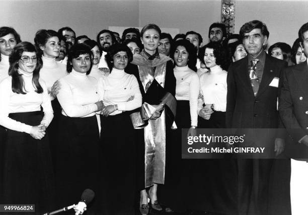 Le 39ème anniversaire de la Chahbanou d'Iran Farah Diba Pahlavi, fêté par des étudiant à Téhéran, en Iran, en octobre 1977.