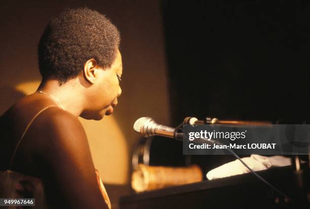 La chanteuse et pianiste amèricaine Nina Simone dans les années 70 à Paris, france.