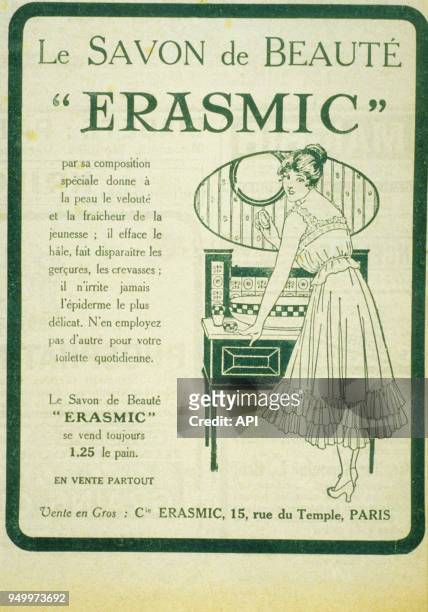 Affiche publicitaire pour le savon de beauté 'Erasmic', Paris, France.