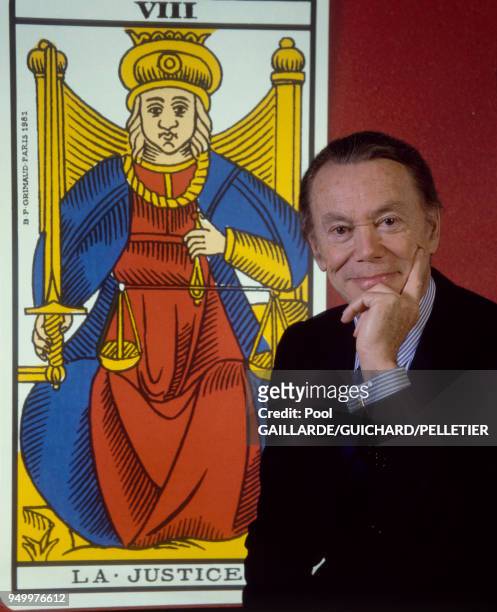 Portrait d'Albin Chalandon, ministre de la Justice et Garde des Sceaux en avril 1986, Paris, France.