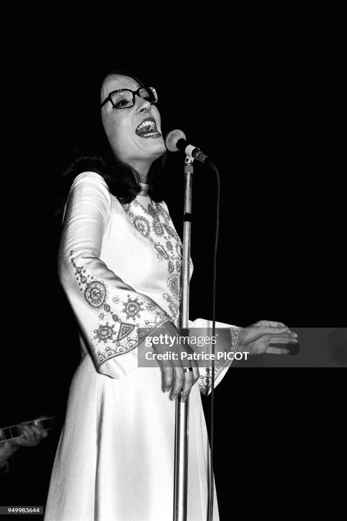 PARIS, OLYMPIA : NANA MOUSKOURI