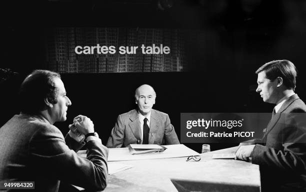 Valery Giscard d'Estaing with Alain Duhamel and Jean-Pierre Elkabbach.