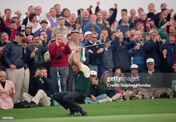 Nick Faldo of the European team chips in at the 14th during Day One of the Ryder Cup at the The Belfry in Sutton Coldfield, England. \ Mandatory...