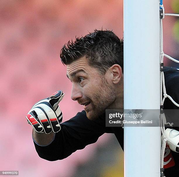 Morgan De Sanctis of SSC Napoli in action during the Serie A match between Napoli and Chievo at Stadio San Paolo on December 20, 2009 in Naples,...