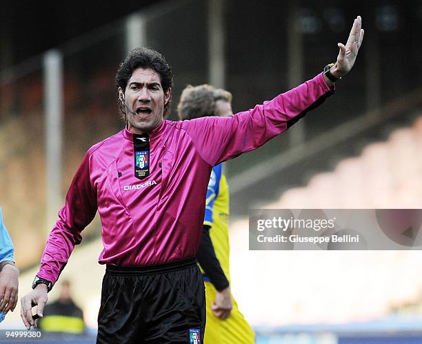 The referee Mauro Bergonzi in action during the Serie A match between Napoli and Chievo at Stadio San Paolo on December 20, 2009 in Naples, Italy.