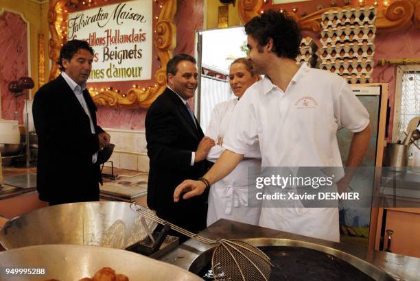 Xavier Bertrand, Minister of Labor, on a visit to the Foire du Trone for the announcement of the introduction of the fairground "cheque emploi" which...