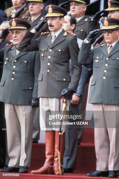 Le général Jorge Videla et la junte militaire en juin 1978 en Argentine.