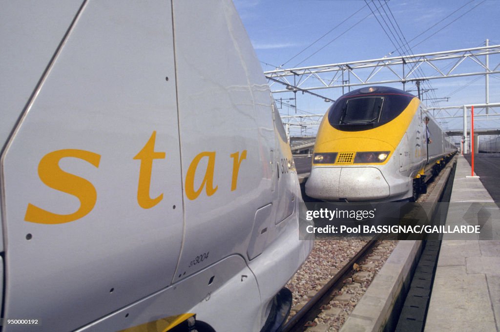 Eurostar Arrive Au Terminal Francais d'Eurotunnel