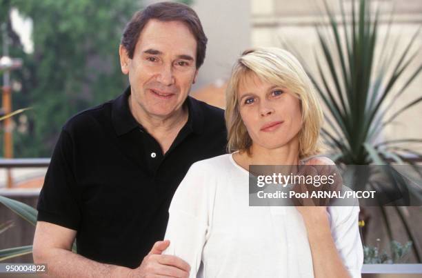 Robert Hossein et son épouse l'actrice Candice Patou au Festival de Cannes en mai 1992, France.