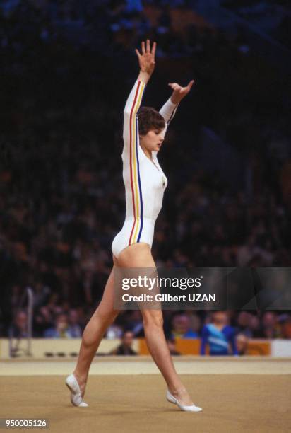 La gymnaste Nadia Comaneci aux championnats d'Europe de gymnastique en octobre 1978 à Strasbourg, France.