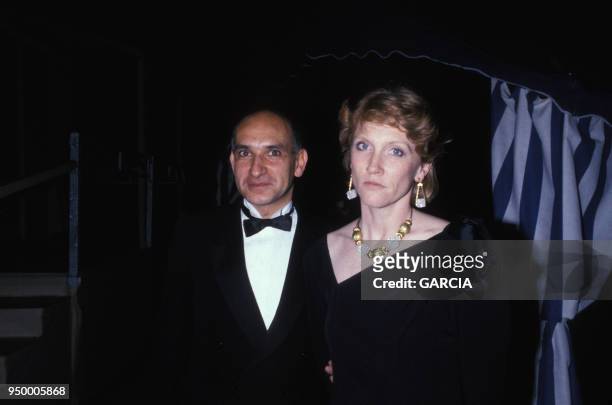 Acteur Ben Kingsley et son épouse Alison, circa 1980, à Paris, France.