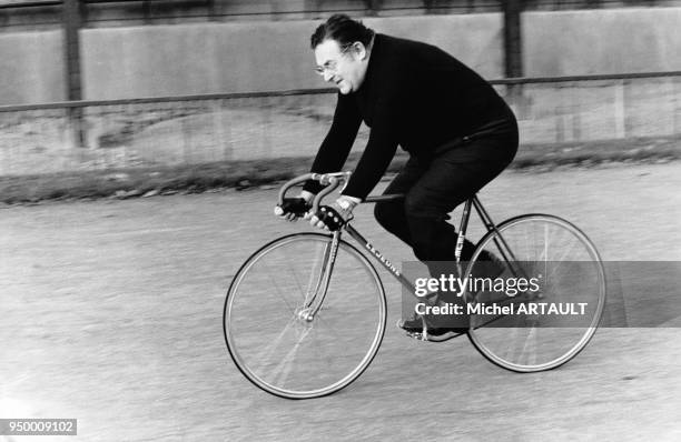 Léon Zitrone au vélodrome de la Cipale le 6 novembre 1974, Paris, France.