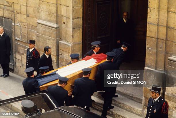 Obsèques nationales du président Georges Pompidou le 6 avril 1974 dans la cathédrale Notre-Dame de Paris en présence de nombreux chefs d'états,...