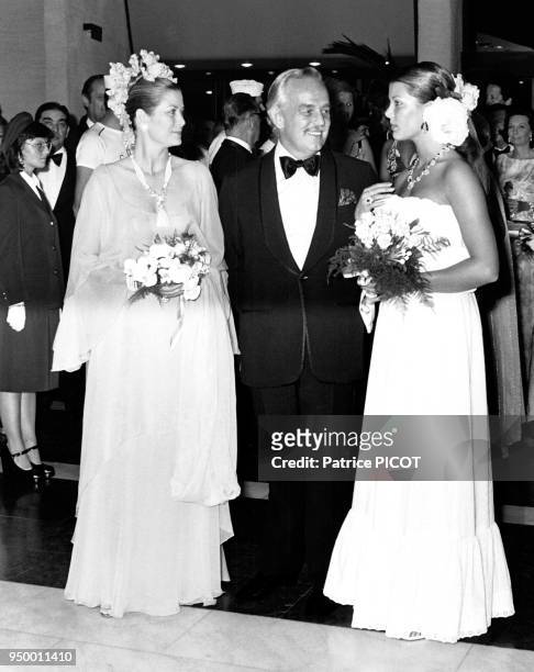 La famille princière monégasque lors du gala de la Croix-Rouge monégasque du 11 août 1975, à Monaco.