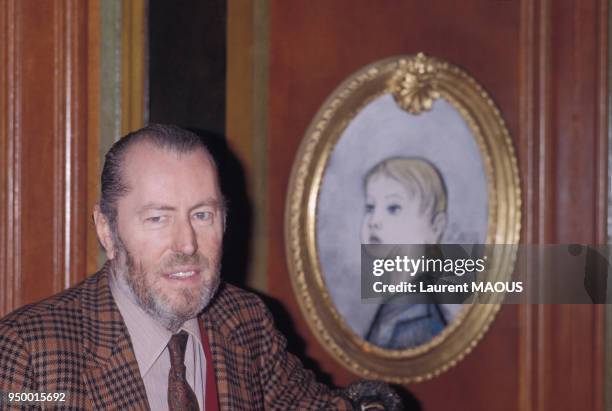 Portrait de Bernard Buffet, peintre, chez lui le 4 février 1981 à Paris, France.