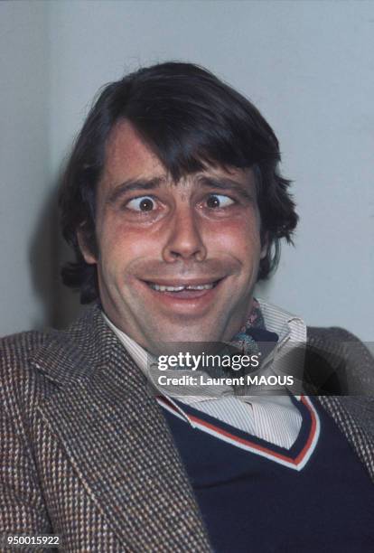 Portrait de Michel Leeb en décembre 1976 à Paris, France.