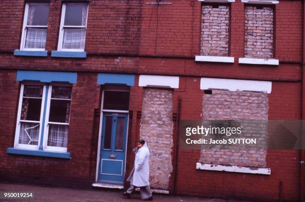 Maison en brique en décembre 1984 à Manchester au Royaume-Uni.