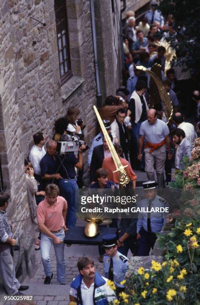 Cérémonie de l'archange le 4 octobre 1987 au Mont-Saint-Michel en France.
