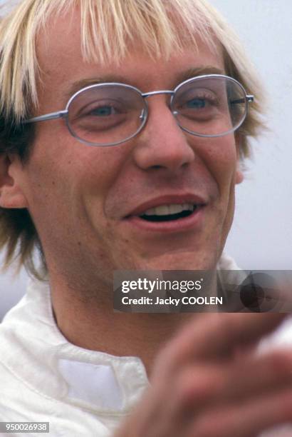 Laurent Fignon lors d'une émission de télévision le 12 octobre 1984 à Paris, France.