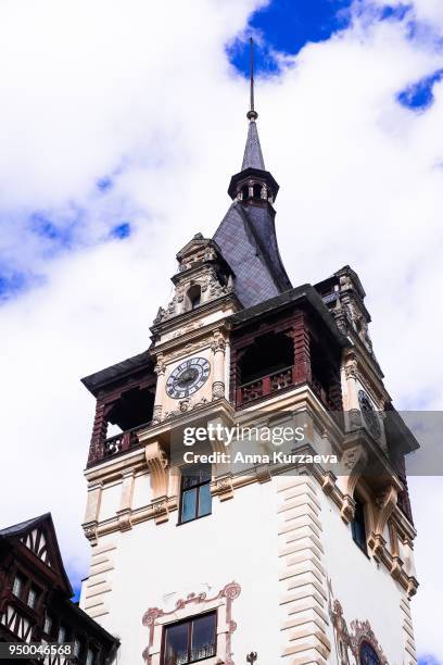 the peles castle, a neo-renaissance castle in the carpathian mountains, near sinaia, romania. it served as a royal summer retreat. - sinaia stock-fotos und bilder