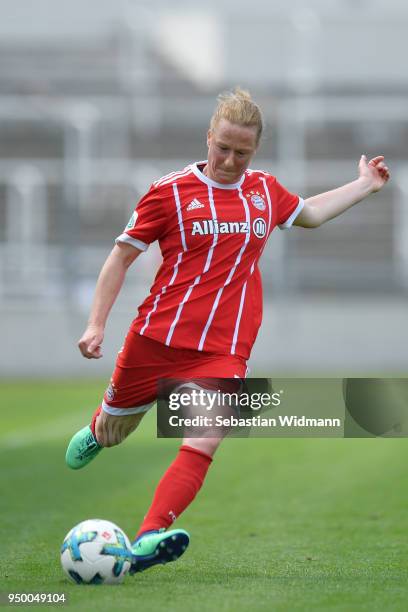 Melanie Behringer of Bayern Muenchen shoots the ball during the Allianz Frauen Bundesliga match between FC Bayern Muenchen Women's and USV Jena...