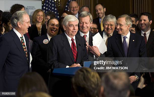 Christopher Dodd 40 C H Dodd Stock Photos, High-Res Pictures, and Images - Getty Images