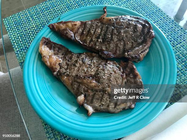 steak dinner for one in dallas, texas - freshness guard stock pictures, royalty-free photos & images